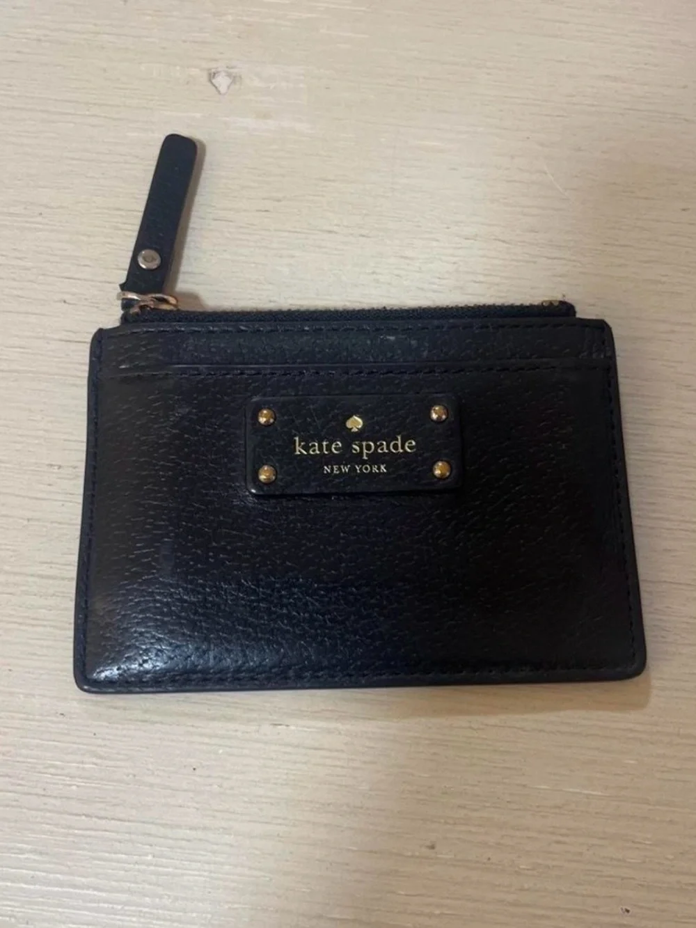 kate spade black leather zip card case with logo plaque
